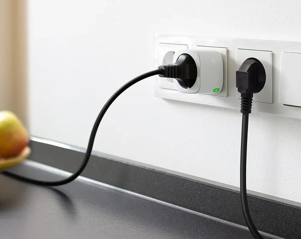 To je najbolj energetsko potraten gospodinjski aparat v vaši dnevni sobi: porabi toliko energije kot 5 televizorjev, ki delujejo ves dan.